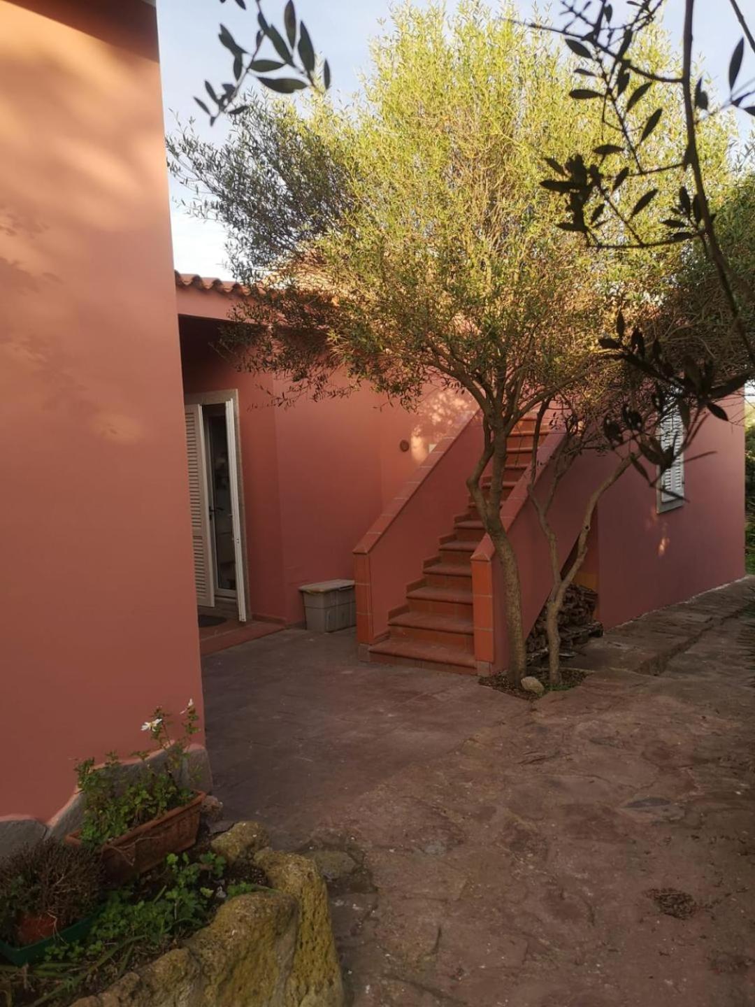 B&B Domus Oriens - Monolocale Indipendente In Villa Portoscuso Eksteriør billede