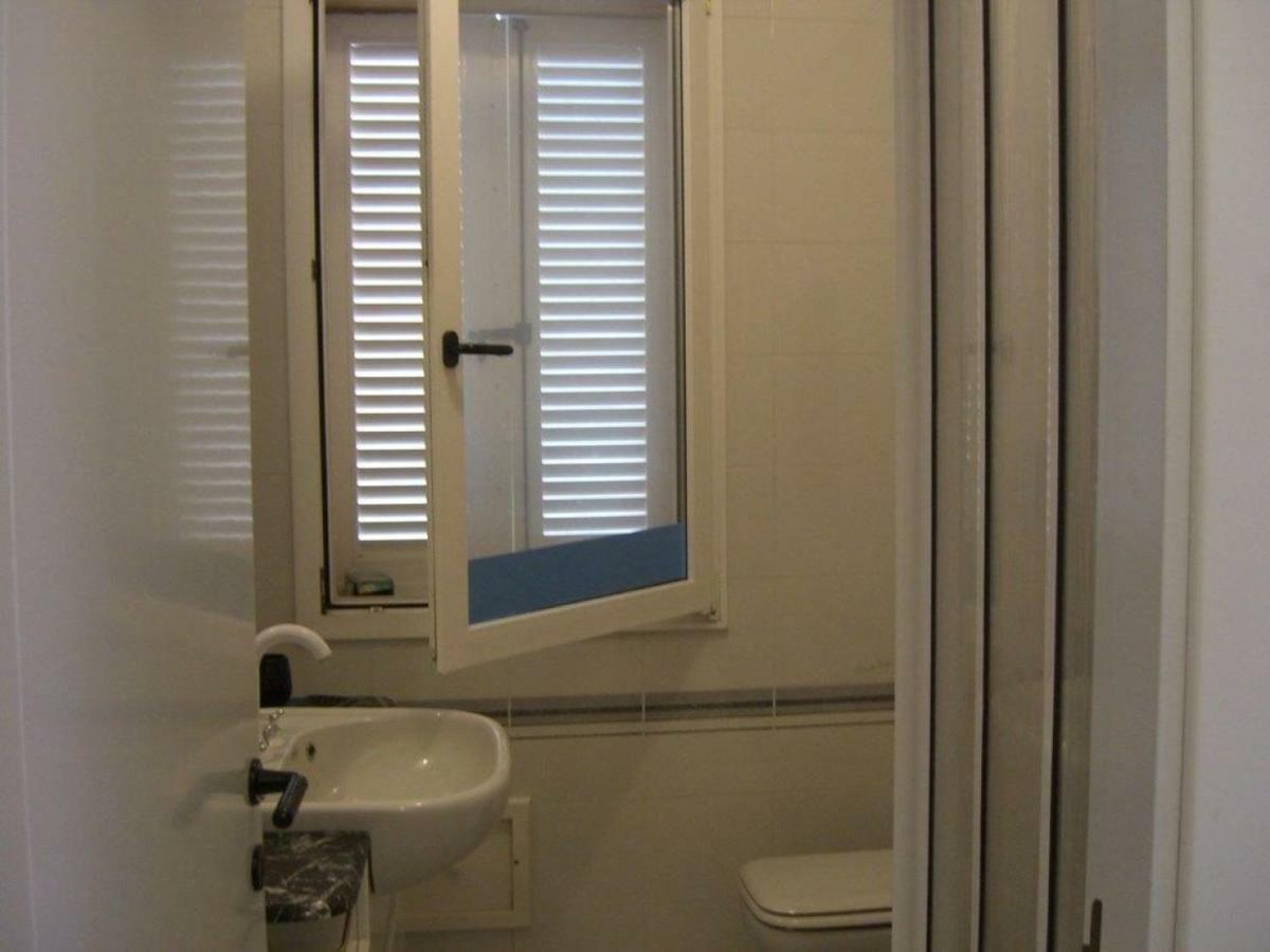 B&B Domus Oriens - Monolocale Indipendente In Villa Portoscuso Eksteriør billede